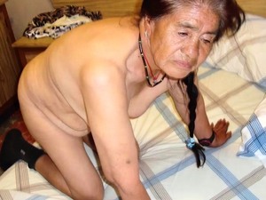 HELLOGRANNY Clumsy Mexican Old lady Dealings Photos